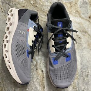 On Running Cloudstratus Men’s size 13 Sneakers, Fossil/Midnigh